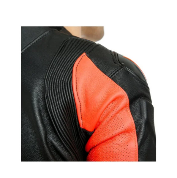 Мотокомбинезон Dainese LAGUNA SECA 5 1PC LEATHER SUIT PERF Black Red M 20151346762850 фото