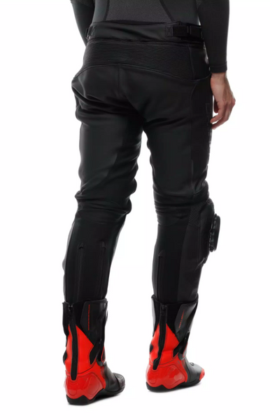 Мотоштани Dainese DELTA 4 PERF. LEATHER PANTS BLACK BLACK 54 201550000863154 фото