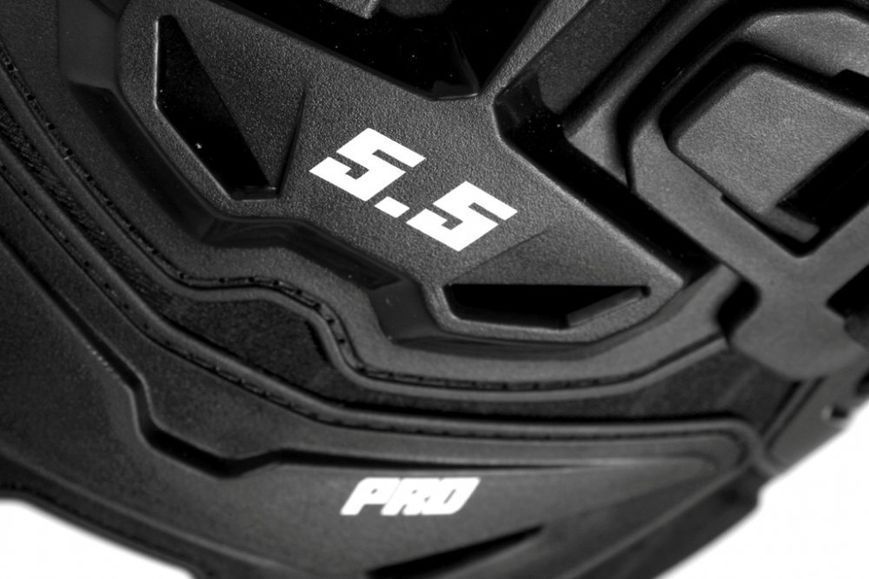 Защита тела LEATT 5.5 PRO Chest Protector [Black], One Size 5014101111 фото