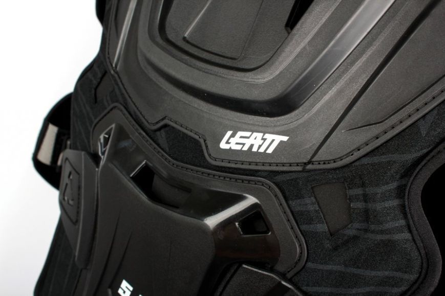 Защита тела LEATT 5.5 PRO Chest Protector [Black], One Size 5014101111 фото