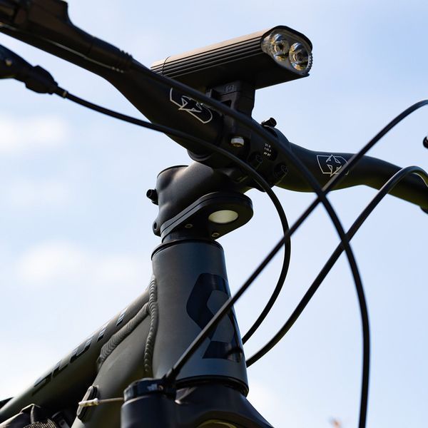 Держатель Oxford HeadSet Spacer Tag Mount OX874 фото